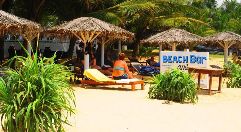 Lanka Beach Hotel Ettukala ภายนอก รูปภาพ