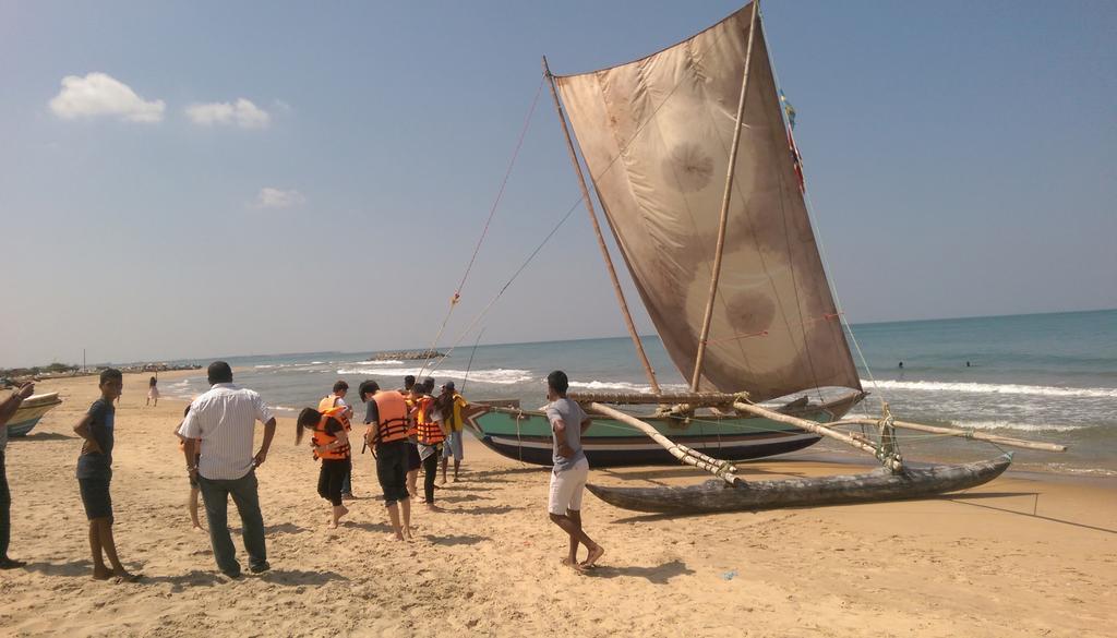 Lanka Beach Hotel Ettukala ภายนอก รูปภาพ