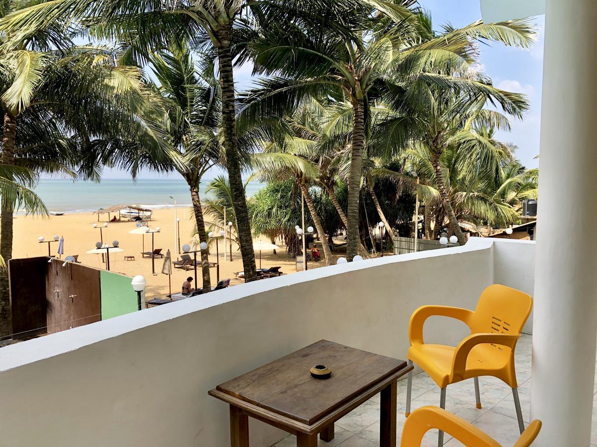 Lanka Beach Hotel Ettukala ภายนอก รูปภาพ