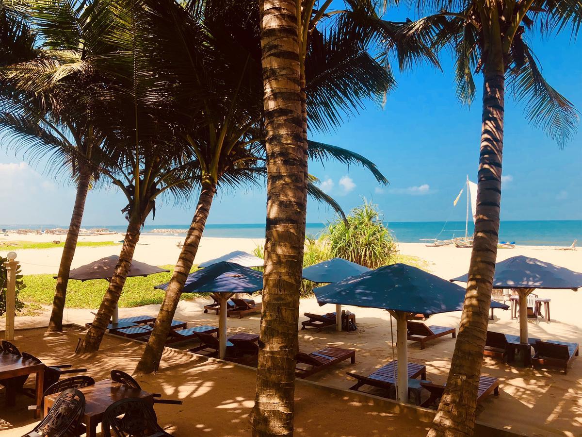 Lanka Beach Hotel Ettukala ภายนอก รูปภาพ