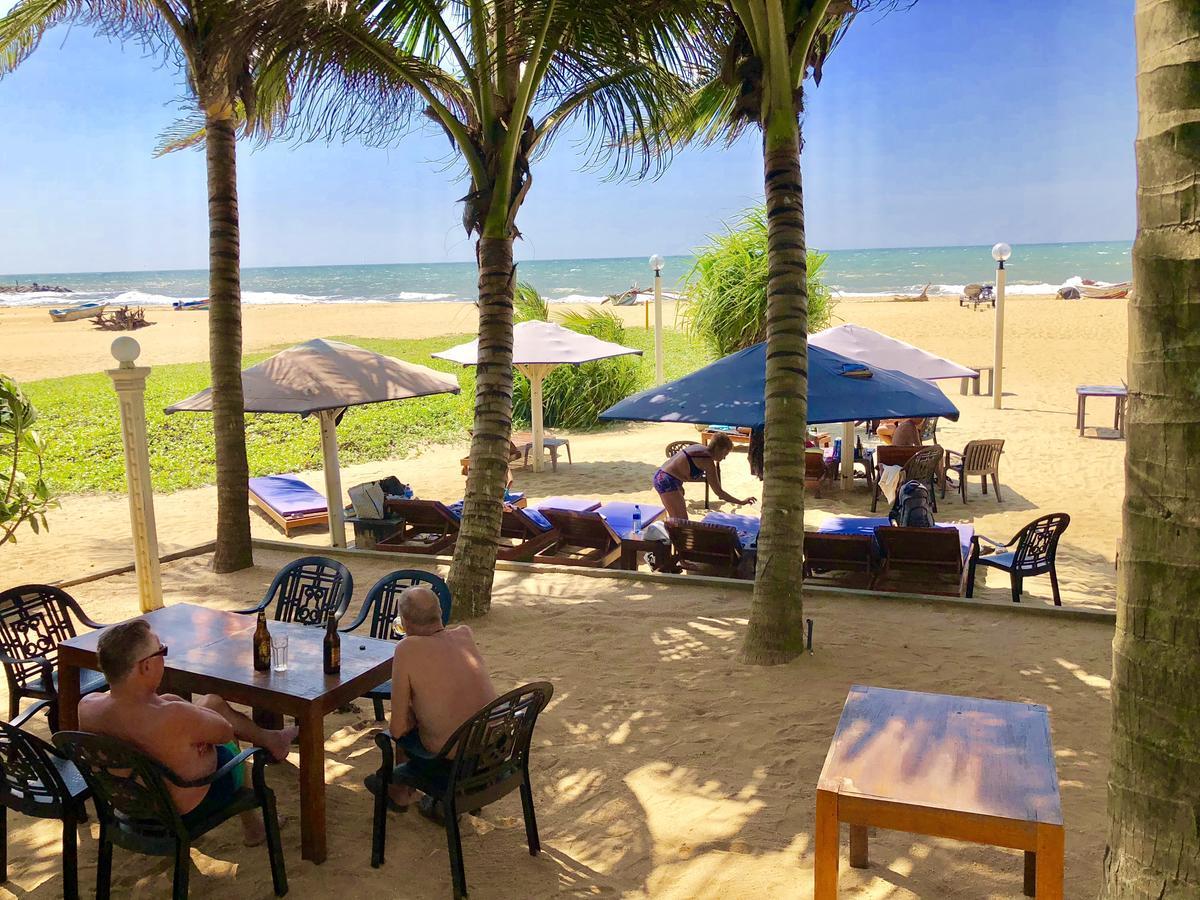 Lanka Beach Hotel Ettukala ภายนอก รูปภาพ