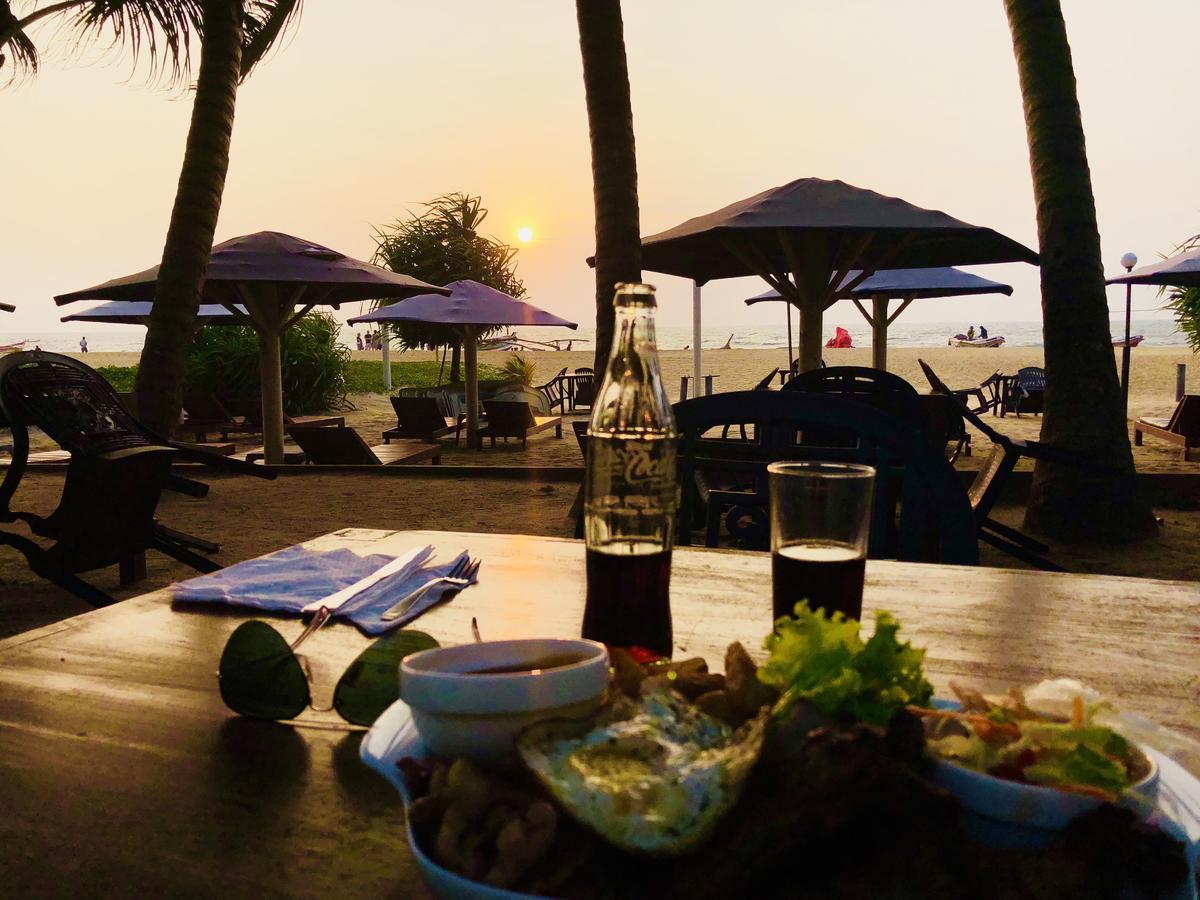 Lanka Beach Hotel Ettukala ภายนอก รูปภาพ