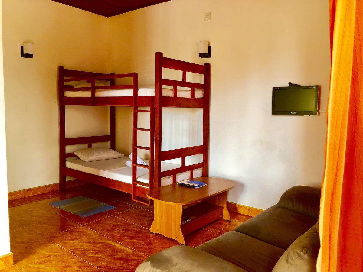 Lanka Beach Hotel Ettukala ภายนอก รูปภาพ