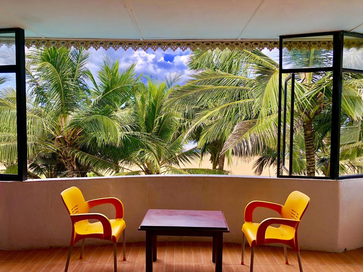 Lanka Beach Hotel Ettukala ภายนอก รูปภาพ