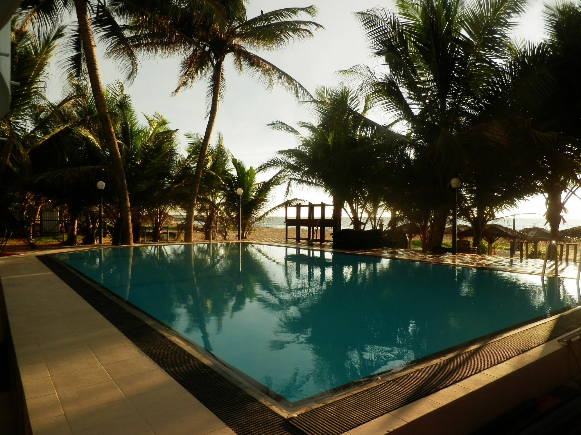 Lanka Beach Hotel Ettukala ภายนอก รูปภาพ